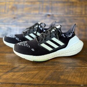 Adidas Ultraboost 22 Black White Almost Lime GX8019 Shoes, Women’s Size 8